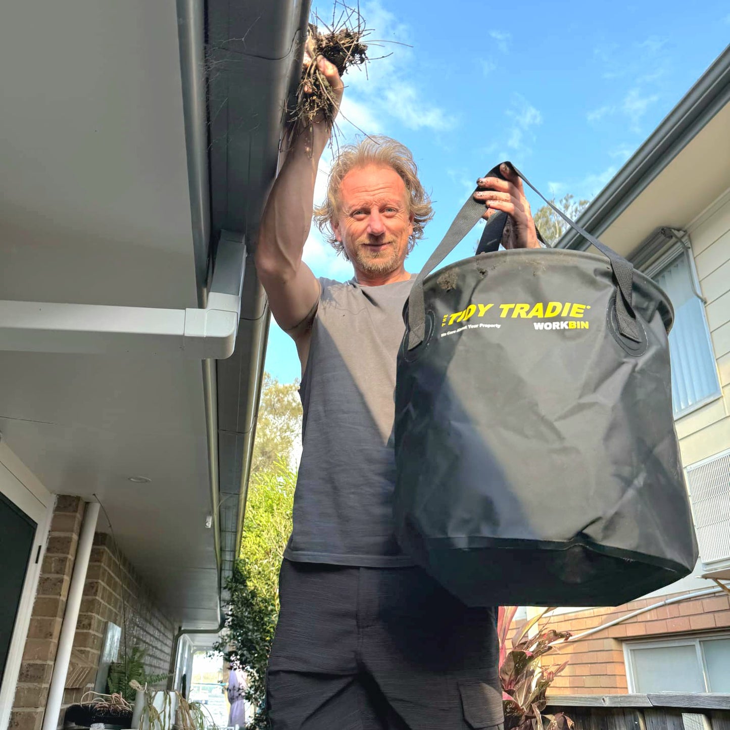 The Tidy Tradie Work Bin - Large colapsible bucket for the handyman